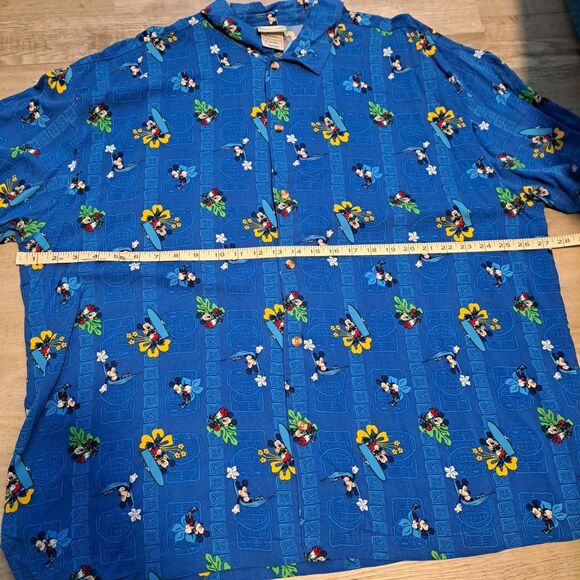 Disney Store Shirt Mens XL Blue Mickey Mouse Hawaiian Tiki Surf Exclusive - Picture 6 of 9